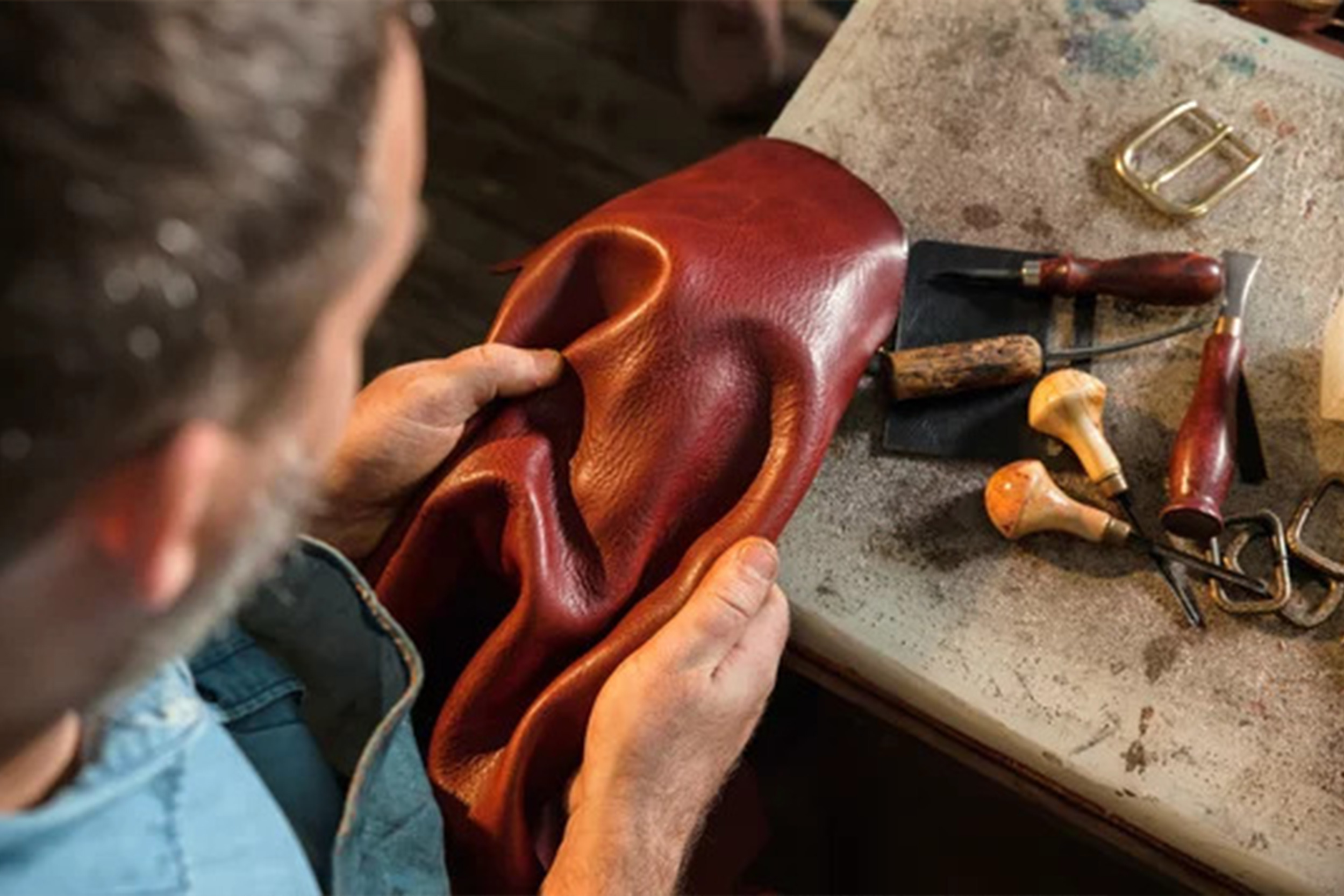 Sustainable Leather: Exploring Eco-Friendly Practices and Alternatives